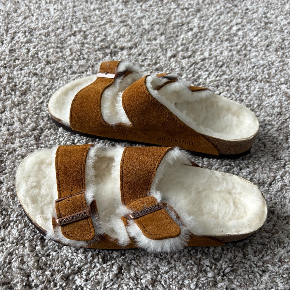 NIB Birkenstock Women's Arizona Shearling Two-Strap Slide Sandal Size 5 (36) - Picture 4 of 10